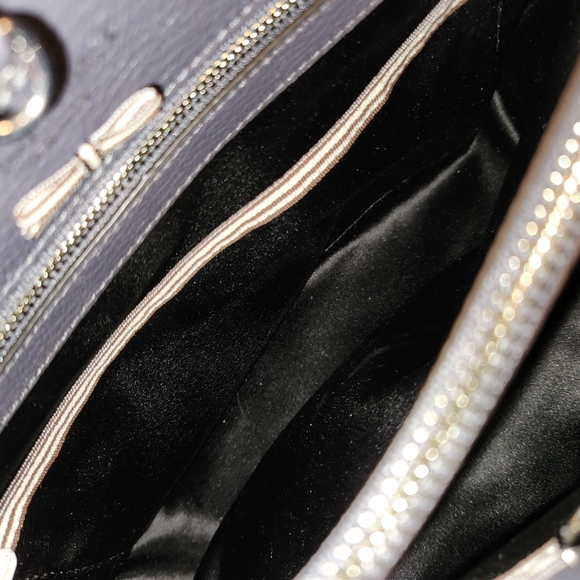 NWT! Henri bendel riverside carryall gray leather Satchel with buckle - Picture 10 of 10